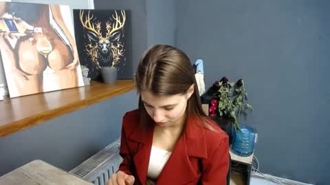 Gloria online show from 8, 3, 2025