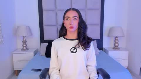 Snapshot of tiny_thomm chatting on 8, 1, 2026 Thomm Independent Model online show from 8, 1, 2026