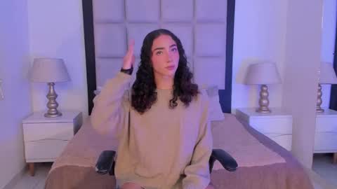 Snapshot of tiny_thomm chatting on 1, 2, 2026 Thomm Independent Model online show from 1, 2, 2026