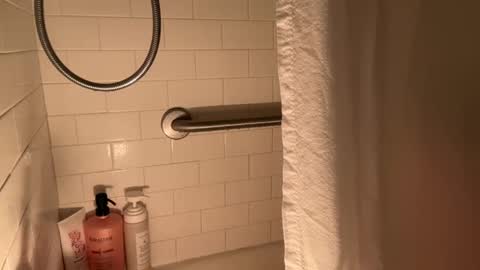 Snapshot of tinycasual chatting on 6, 12, 2024 Tea online show from 6, 12, 2024