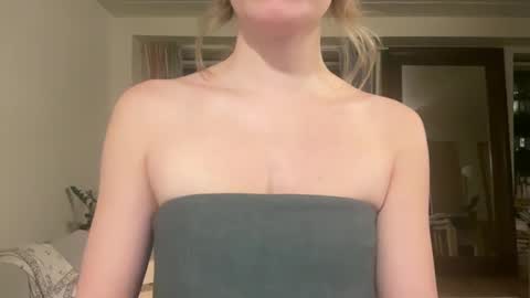 Snapshot of tinycasual chatting on 15, 1, 2025 Tea online show from 15, 1, 2025