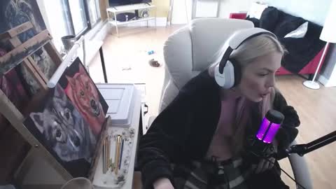 stage Kylie Sinner  brand CLITBAIT online show from 13, 2, 2025