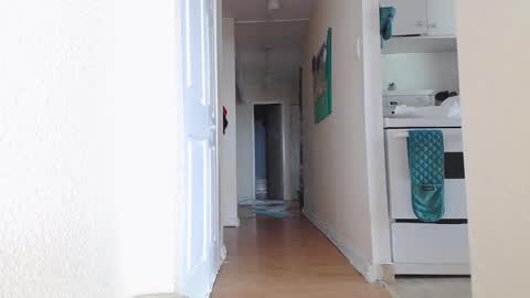 stage Kylie Sinner  brand CLITBAIT online show from 9, 9, 2025