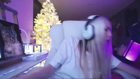 stage Kylie Sinner  brand CLITBAIT online show from 13, 1, 2026