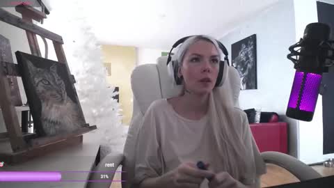 stage Kylie Sinner  brand CLITBAIT online show from 21, 2, 2026