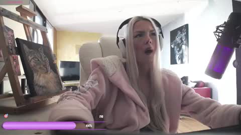 stage Kylie Sinner  brand CLITBAIT online show from 26, 2, 2026