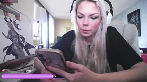 stage Kylie Sinner  brand CLITBAIT online show from 30, 3, 2026