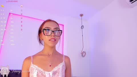 Snapshot of tinymoon_ chatting on 6, 12, 2024 Luna online show from 6, 12, 2024