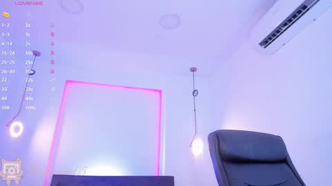 Snapshot of tinymoon_ chatting on 14, 12, 2024 Luna online show from 14, 12, 2024