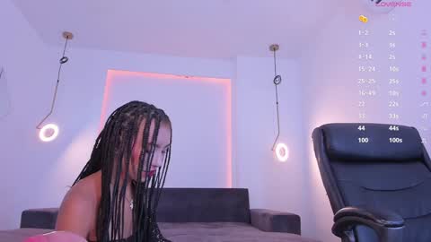 Snapshot of tinymoon_ chatting on 17, 1, 2025 Luna online show from 17, 1, 2025