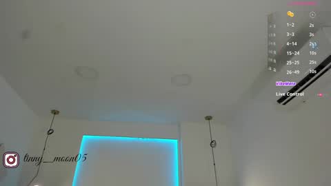 Snapshot of tinymoon_ chatting on 25, 1, 2025 Luna online show from 25, 1, 2025