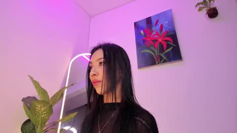 Snapshot of tinymoon_ chatting on 5, 3, 2025 Luna online show from 5, 3, 2025