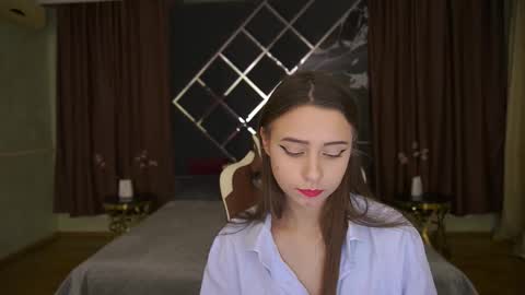 Snapshot of tinynataliee chatting on 13, 12, 2025 tinynataliee online show from 13, 12, 2025