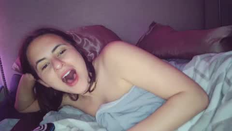 Tipsy Daisy online show from 14, 2, 2025