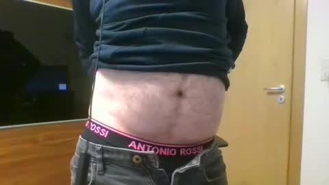 Snapshot of tirolerboy27 chatting on 17, 12, 2024 Tirolerboy27 online show from 17, 12, 2024