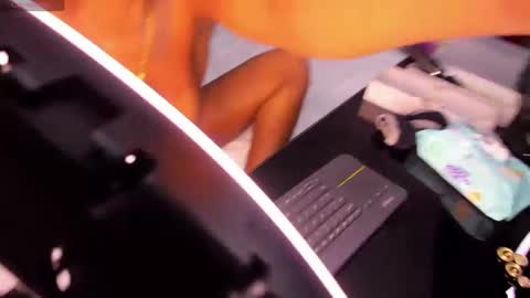 Snapshot of tisha_cole chatting on 2, 2, 2025 Tisha online show from 2, 2, 2025