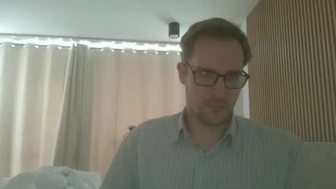 titlovercums online show from 19, 4, 2026