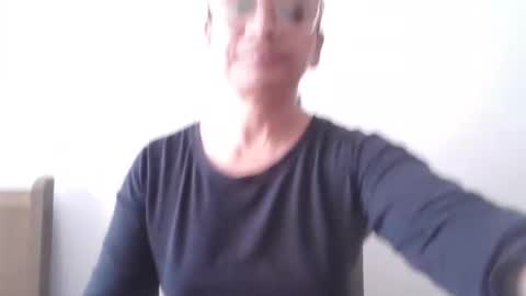 Ester online show from 25, 12, 2024