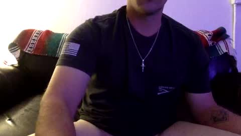 Snapshot of tnich28 chatting on 13, 11, 2025 tnich28 online show from 13, 11, 2025