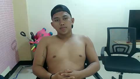 Snapshot of toby_hammer chatting on 27, 10, 2025 toby_hammer online show from 27, 10, 2025
