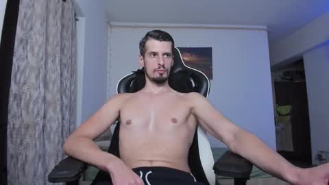 Snapshot of toddclaytonn chatting on 18, 9, 2025 Todd online show from 18, 9, 2025