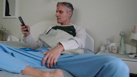 Daniel Bisexual uncut 20cm online show from 26, 1, 2025