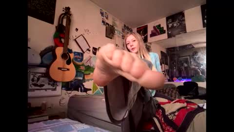 tohottohandletocoldtohold online show from 24, 2, 2026