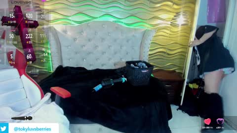 toky         online show from 1, 2, 2025