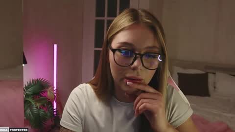 Snapshot of tokyo_n chatting on 22, 1, 2025 tokyo_n online show from 22, 1, 2025