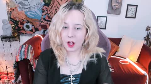 Tolli Moll online show from 13, 1, 2025