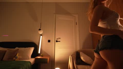 Snapshot of tollysage chatting on 20, 10, 2025 Sage. TG channel online show from 20, 10, 2025