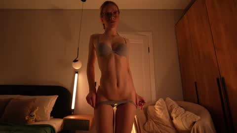 Snapshot of tollysage chatting on 27, 10, 2025 Sage. TG channel online show from 27, 10, 2025