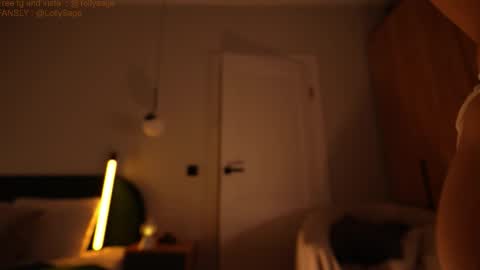 Snapshot of tollysage chatting on 27, 11, 2025 Sage. TG channel online show from 27, 11, 2025