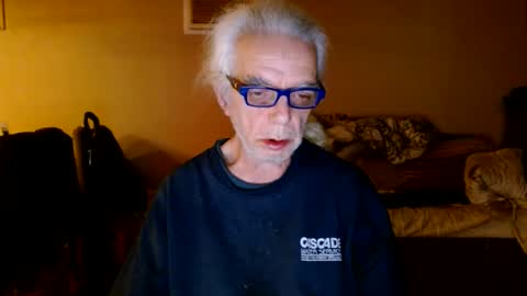 tom112292014 online show from 5, 1, 2025