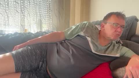 Tom online show from 27, 2, 2026