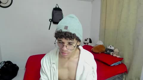 Snapshot of tom_blue10 chatting on 1, 10, 2025 Tom Blue online show from 1, 10, 2025