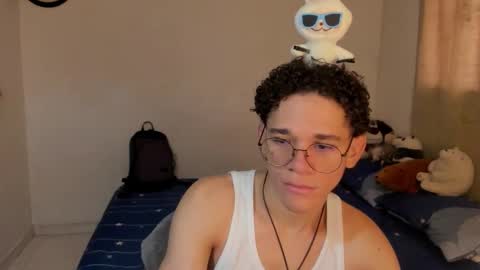 Snapshot of tom_blue10 chatting on 24, 10, 2025 Tom Blue online show from 24, 10, 2025