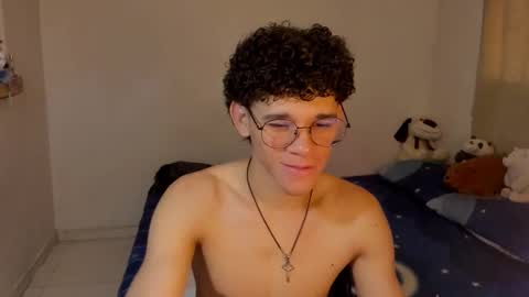 Snapshot of tom_blue10 chatting on 28, 10, 2025 Tom Blue online show from 28, 10, 2025