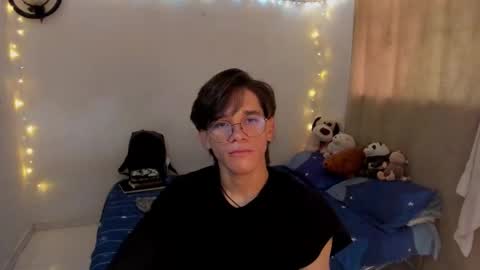 Snapshot of tom_blue10 chatting on 30, 10, 2025 Tom Blue online show from 30, 10, 2025