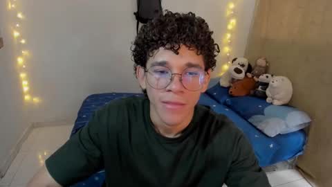 Snapshot of tom_blue10 chatting on 24, 11, 2025 Tom Blue online show from 24, 11, 2025