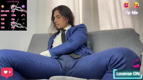 Snapshot of tom_blunt96 chatting on 6, 11, 2025 TOM online show from 6, 11, 2025