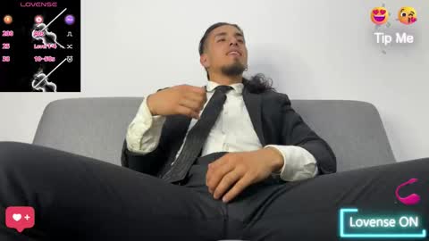 Snapshot of tom_blunt96 chatting on 29, 11, 2025 TOM online show from 29, 11, 2025