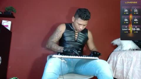 Tom online show from 17, 2, 2025