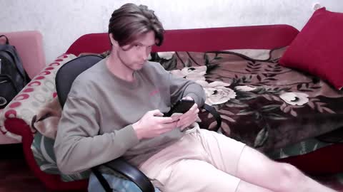 Snapshot of tom_elmo chatting on 1, 10, 2025 Tom Elmo online show from 1, 10, 2025