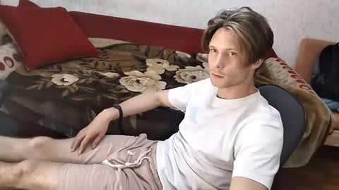 Snapshot of tom_elmo chatting on 7, 10, 2025 Tom Elmo online show from 7, 10, 2025