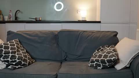 Tom online show from 28, 10, 2025