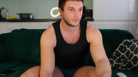 Snapshot of tom_fordd chatting on 19, 4, 2026 Tom online show from 19, 4, 2026