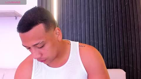 Tom muscle1 online show from 29, 10, 2025