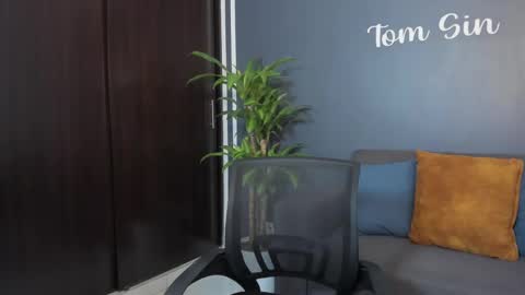 Tom Sin online show from 24, 1, 2025