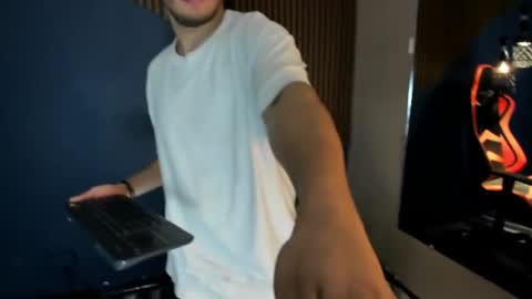 Snapshot of tomas_duque chatting on 13, 6, 2026 TOMAS online show from 13, 6, 2026
